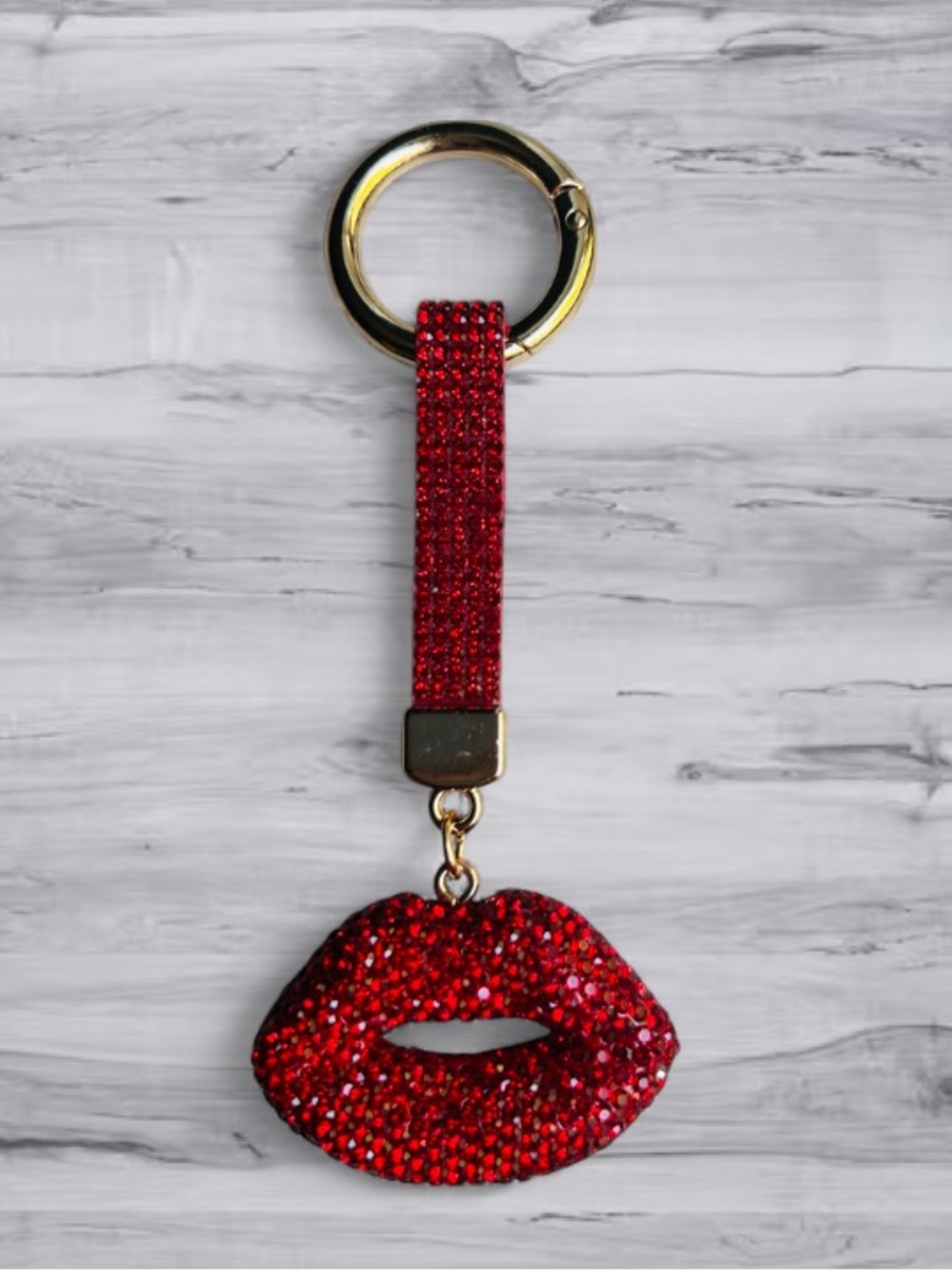 🆕💋 Crystal Rhinestone Lips On Strap Keychain Charm - Picture 4 of 10
